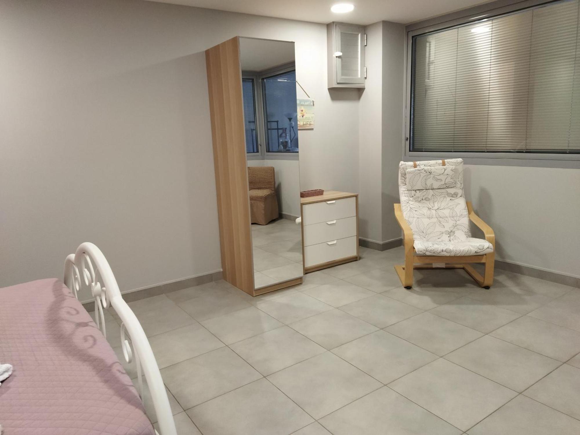 Cozy Apartment Near To The Airport Kouvarás Kamer foto