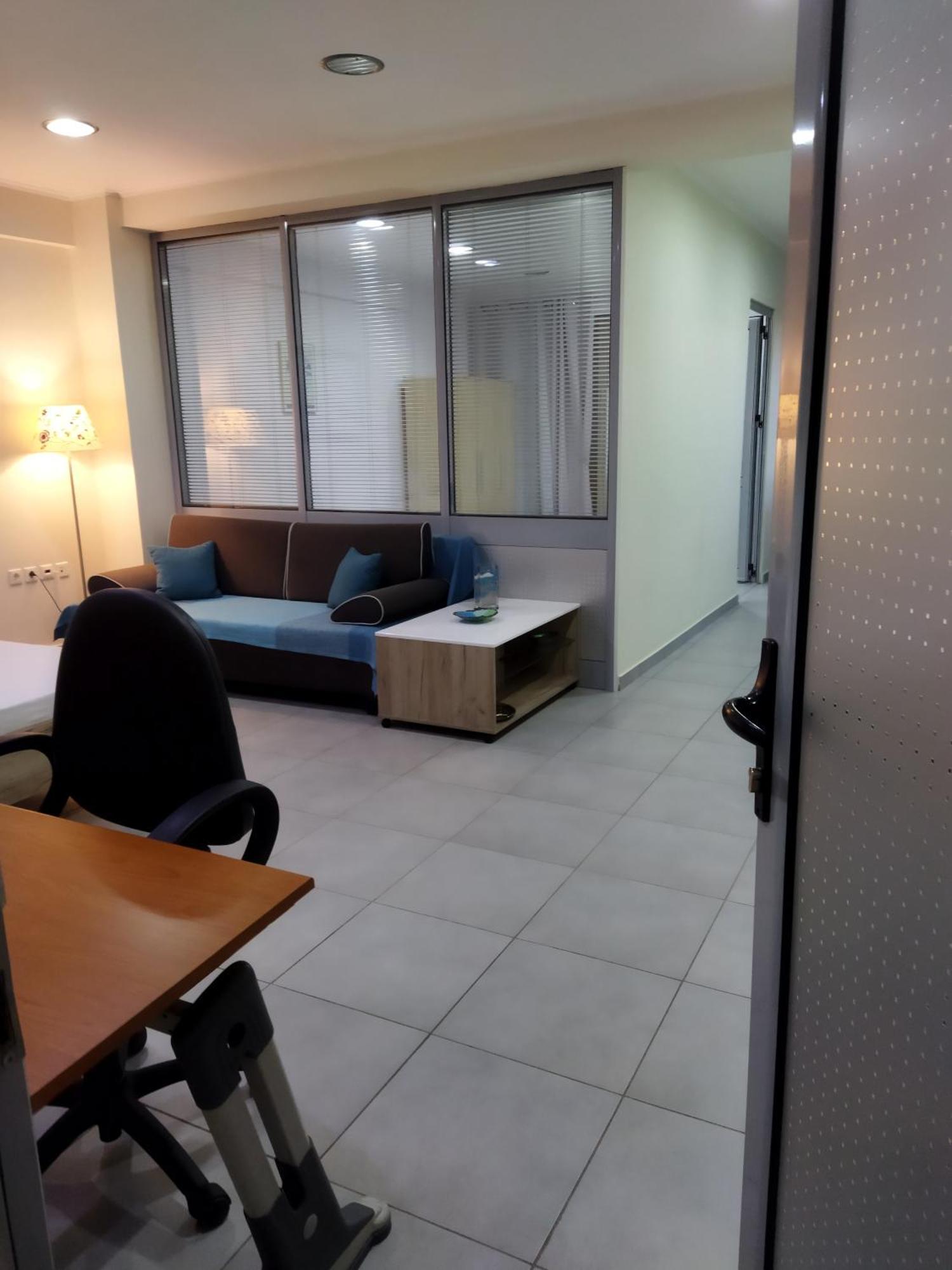 Cozy Apartment Near To The Airport Kouvarás Buitenkant foto