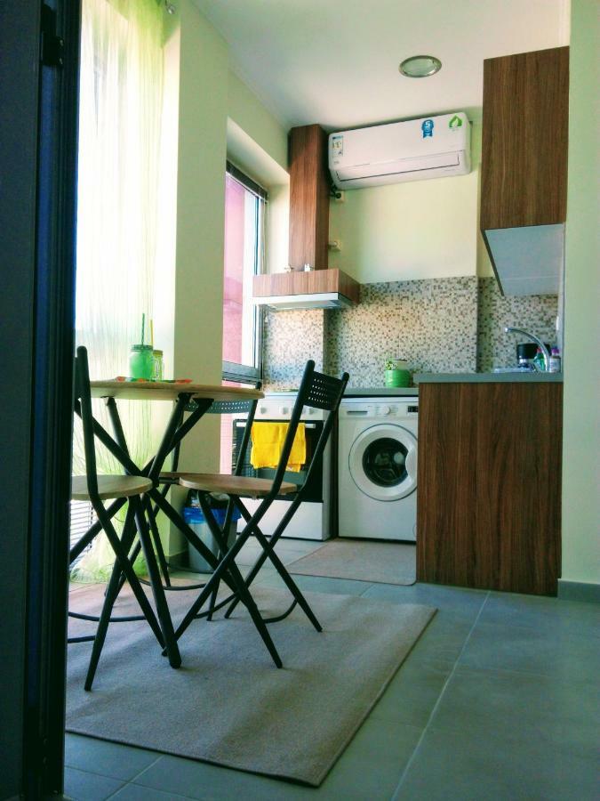 Cozy Apartment Near To The Airport Kouvarás Buitenkant foto